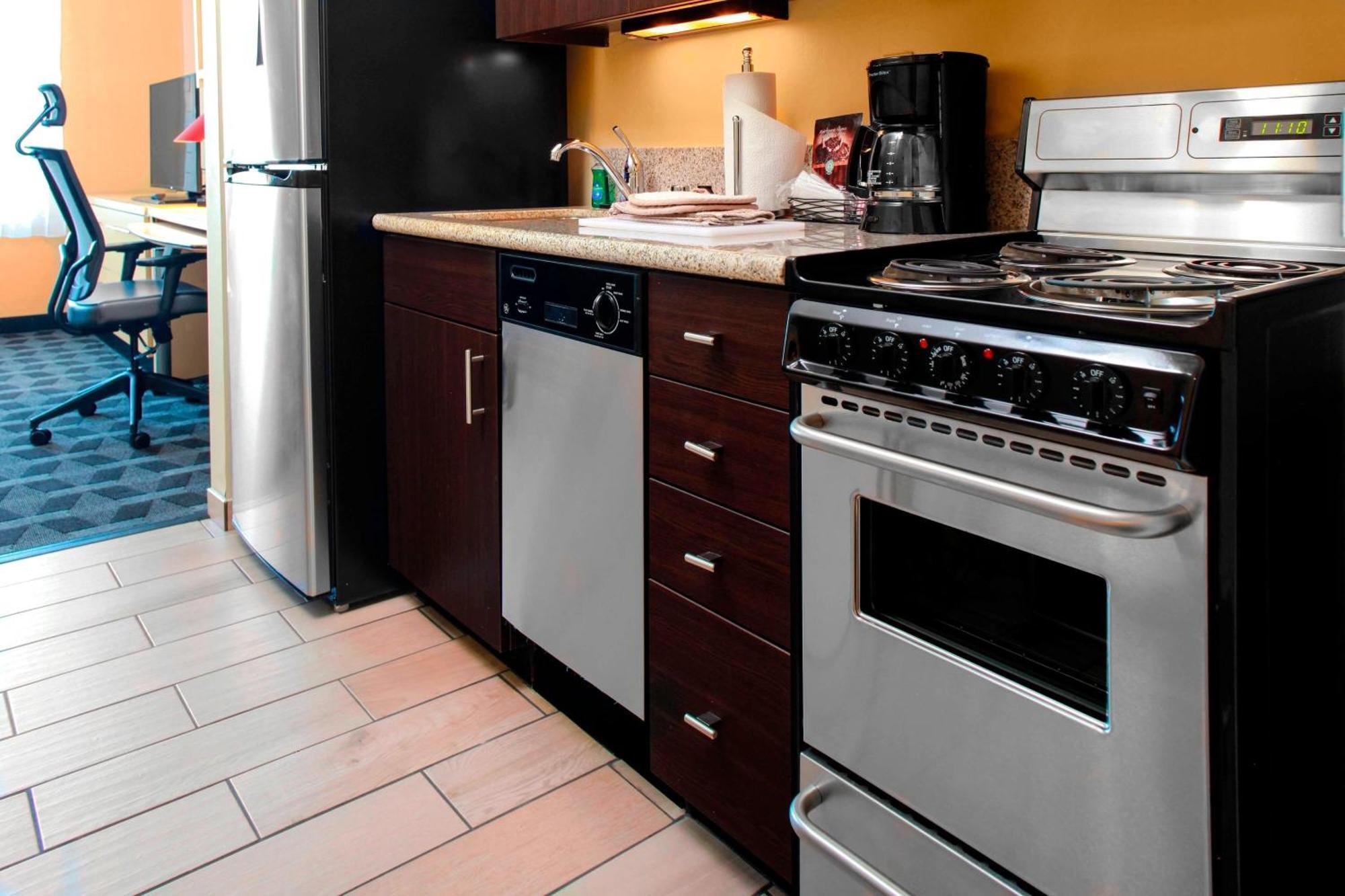 Towneplace Suites By Marriott Bakersfield West Esterno foto