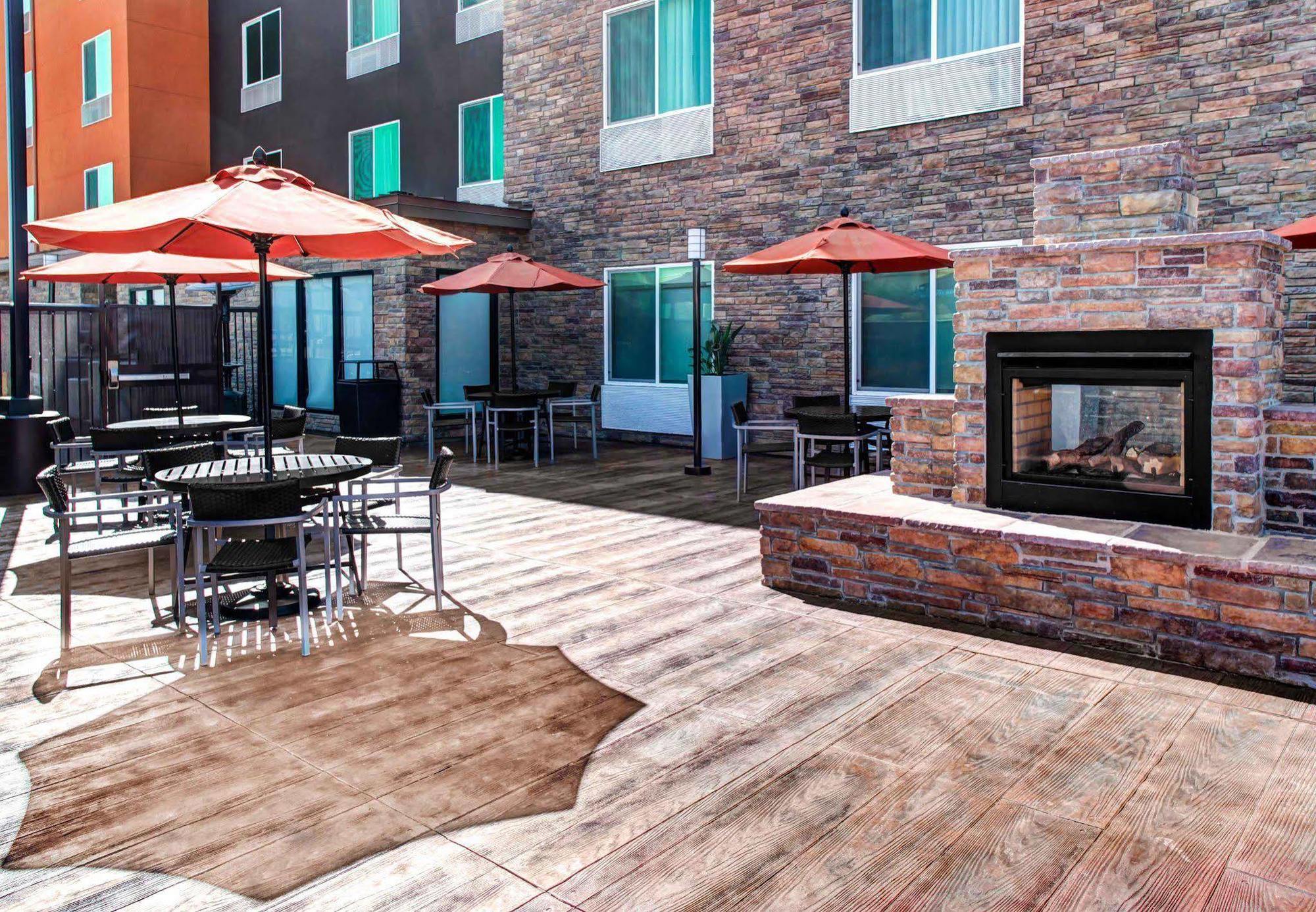 Towneplace Suites By Marriott Bakersfield West Esterno foto